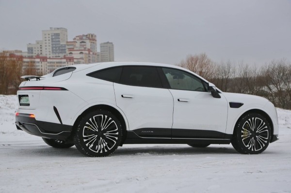 «Когда грянули морозы, заряда гарантированно хватало на 400 км». Белорус о владении роскошным «китайцем» Avatr 11 «Когда грянули морозы, заряда гарантированно хватало на 400 км». Белорус о владении роскошным «китайцем» Avatr 11