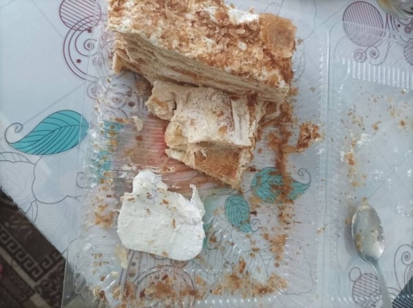 Белоруска подавилась куском «Наполеона». Выиграла у магазина компенсацию Белоруска подавилась куском «Наполеона». Выиграла у магазина компенсацию