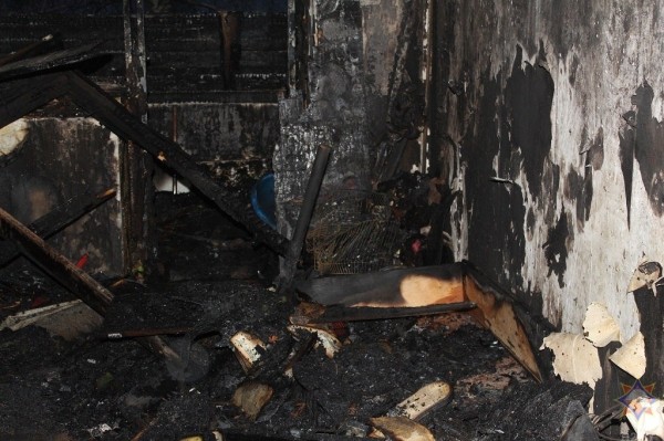 В Бресте на пожаре работники МЧС спасли мужчину, еще двое погибли, а один самостоятельно покинул огненную ловушку. Подробности В Бресте на пожаре работники МЧС спасли мужчину, еще двое погибли, а один самостоятельно покинул огненную ловушку. Подробности