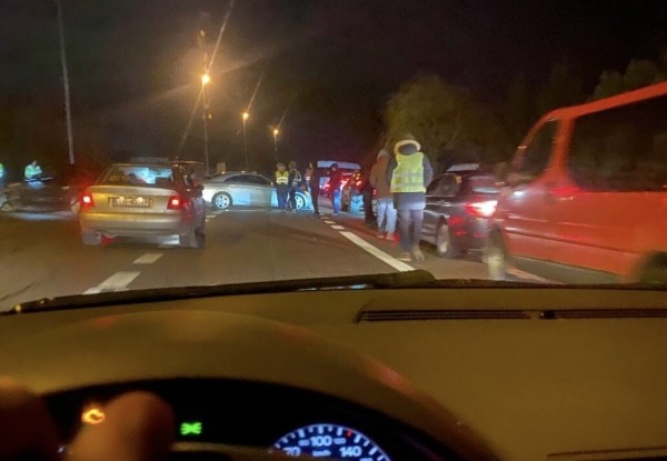 «Сейчас прайс за место — $500». Что происходит на границе накануне новогодних праздников