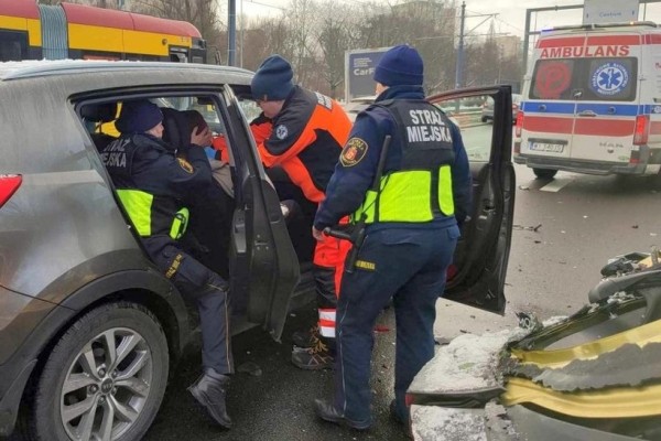 В Варшаве белорус попал в ДТП с тремя автомобилями В Варшаве белорус попал в ДТП с тремя автомобилями