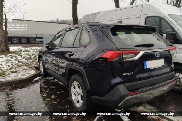 Автомобиль TOYOTA RAV4, находящийся в международном розыске, выявили брестские таможенники Автомобиль TOYOTA RAV4, находящийся в международном розыске, выявили брестские таможенники