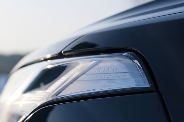 «ТО у дилера со всеми расходниками — 1 200 рублей». Белорус о владении 400-сильным гибридом Volvo XC90 «ТО у дилера со всеми расходниками — 1 200 рублей». Белорус о владении 400-сильным гибридом Volvo XC90