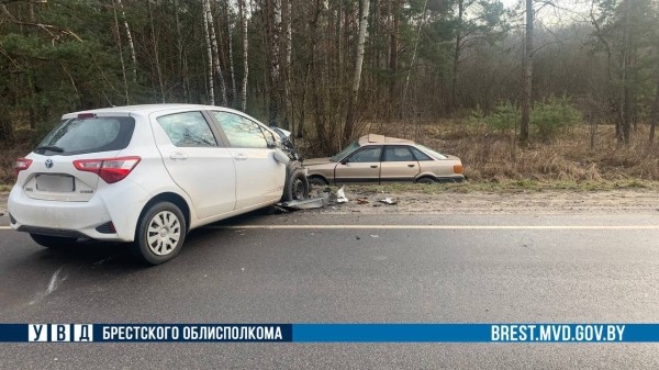Жесткое ДТП произошло возле Бреста. Водитель Audi госпитализирован Жесткое ДТП произошло возле Бреста. Водитель Audi госпитализирован