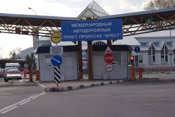 Очереди на границе. Какая ситуация с легковыми автомобилями в ПП «Брест» Очереди на границе. Какая ситуация с легковыми автомобилями в ПП «Брест»