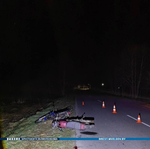 Мотоциклист врезался в стоящий мотоцикл. Подробности ДТП в Берёзовском районе Мотоциклист врезался в стоящий мотоцикл. Подробности ДТП в Берёзовском районе