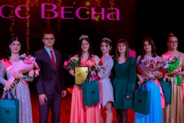 В Кобрине выбрали победительницу конкурса «Мисс Весна-2024» В Кобрине выбрали победительницу конкурса «Мисс Весна-2024»