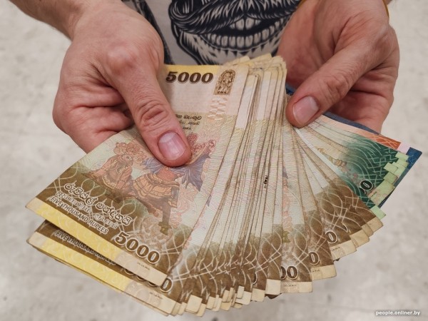 Двое суток провели в самолете — оно того стоило? Слетали на тропический остров посреди зимы и делимся впечатлениями Двое суток провели в самолете — оно того стоило? Слетали на тропический остров посреди зимы и делимся впечатлениями