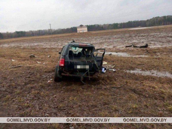 Жуткое ДТП в Гомельской области: легковушка столкнулась с автобусом — один человек погиб, пятеро пострадали Жуткое ДТП в Гомельской области: легковушка столкнулась с автобусом — один человек погиб, пятеро пострадали