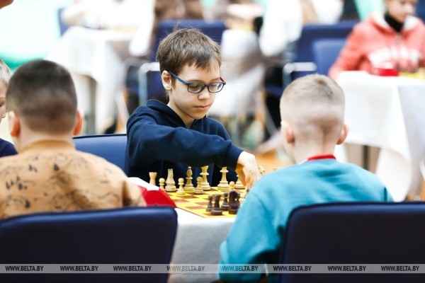 В Бресте проходит финал областных соревнований среди детей и подростков по шахматам «Белая ладья» В Бресте проходит финал областных соревнований среди детей и подростков по шахматам «Белая ладья»