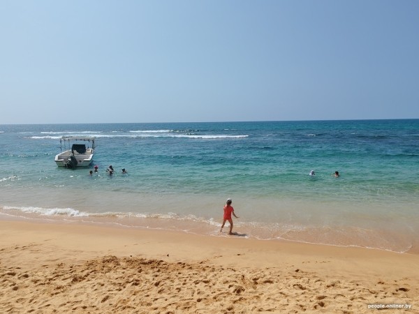 Двое суток провели в самолете — оно того стоило? Слетали на тропический остров посреди зимы и делимся впечатлениями Двое суток провели в самолете — оно того стоило? Слетали на тропический остров посреди зимы и делимся впечатлениями