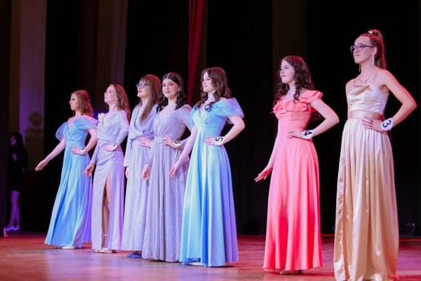 В Кобрине выбрали победительницу конкурса «Мисс Весна-2024» В Кобрине выбрали победительницу конкурса «Мисс Весна-2024»