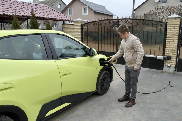 Брестский блогер Василий Пошелюк о BYD Seagull: &laquo;Больше 130 км/ч не едет. Зато может вскипятить чайник!&raquo;
