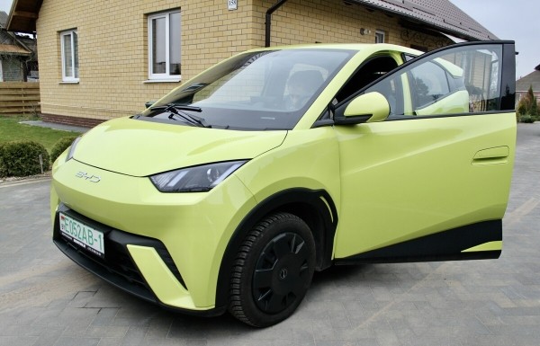 Брестский блогер Василий Пошелюк о BYD Seagull: &laquo;Больше 130 км/ч не едет. Зато может вскипятить чайник!&raquo;