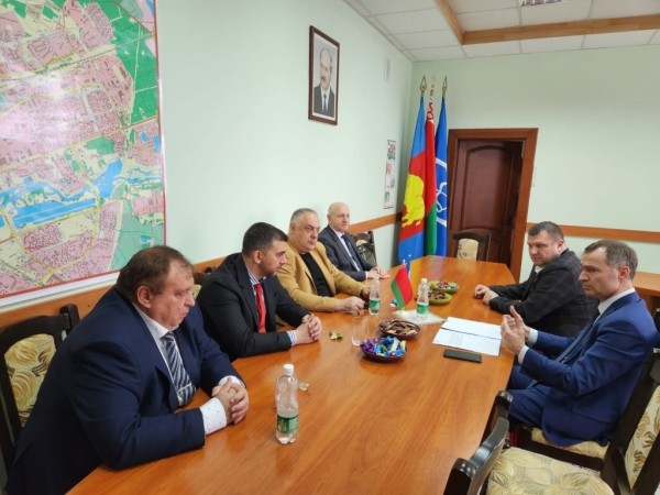 В Бресте «Союз предпринимателей, работодателей и ремесленников», провёл ряд мероприятий, основной целью которых было налаживание дружественных и деловых контактов с представителями бизнеса из других стран В Бресте «Союз предпринимателей, работодателей и ремесленников», провёл ряд мероприятий, основной целью которых было налаживание дружественных и деловых контактов с представителями бизнеса из других стран