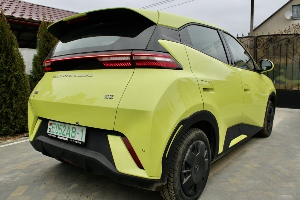 Брестский блогер Василий Пошелюк о BYD Seagull: &laquo;Больше 130 км/ч не едет. Зато может вскипятить чайник!&raquo;