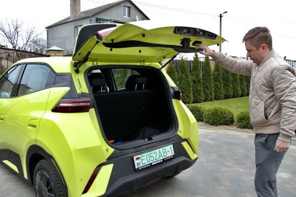 Брестский блогер Василий Пошелюк о BYD Seagull: &laquo;Больше 130 км/ч не едет. Зато может вскипятить чайник!&raquo;