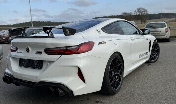 В Беларуси продают эксклюзивный BMW M8. Сколько просят за авто? В Беларуси продают эксклюзивный BMW M8. Сколько просят за авто?