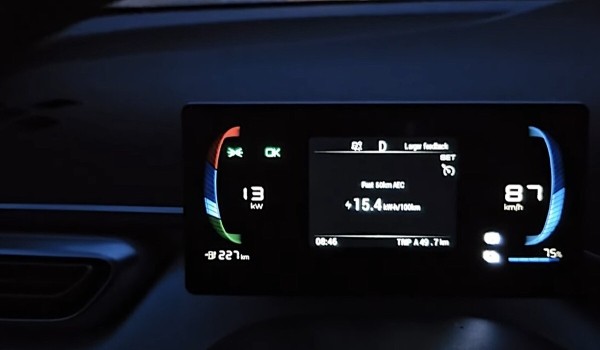 Брестский блогер Василий Пошелюк о BYD Seagull: &laquo;Больше 130 км/ч не едет. Зато может вскипятить чайник!&raquo;