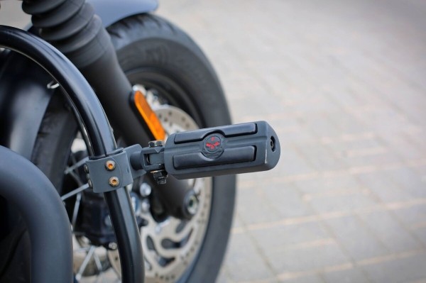 «В замок зажигания впихнули ключ от шкафа». Белорус про Triumph Bonneville Bobber из Америки «В замок зажигания впихнули ключ от шкафа». Белорус про Triumph Bonneville Bobber из Америки