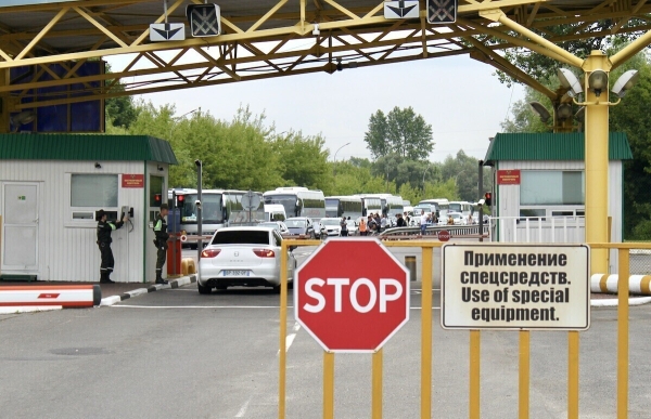 Как провезти в Беларусь авто из Европы с объёмом двигателя выше 1,9 литра? Узнали у тех, кто смог Как провезти в Беларусь авто из Европы с объёмом двигателя выше 1,9 литра? Узнали у тех, кто смог