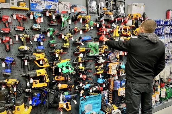 СКИДКИ на триммеры и аккумуляторные опрыскиватели в строительном магазине «A-CENTR.BY» на Махновича в Бресте СКИДКИ на триммеры и аккумуляторные опрыскиватели в строительном магазине «A-CENTR.BY» на Махновича в Бресте