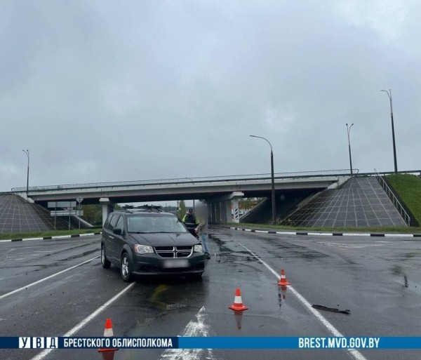 В Бресте столкнулись Dodge и Toyota. Подробности ДТП