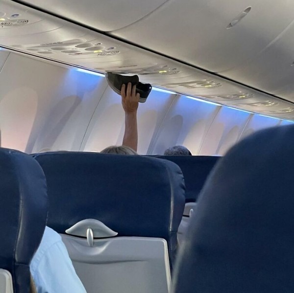 На фото показали пассажиров самолетов, которым нужно запретить летать На фото показали пассажиров самолетов, которым нужно запретить летать