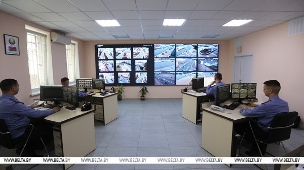 «А вы откуда знаете, что у нас ДТП?» У ГАИ появился новый отдел мониторинга «А вы откуда знаете, что у нас ДТП?» У ГАИ появился новый отдел мониторинга