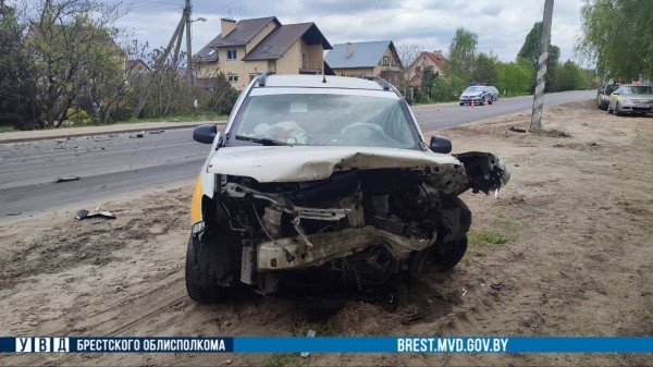 В Бресте перевернулся Mercedes. Подробности ДТП В Бресте перевернулся Mercedes. Подробности ДТП