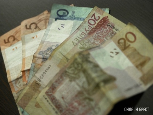 Как я влез в долги. Белорус уверяет, что годами обеспечивал семью, но оказался должен 11 000 рублей алиментов Как я влез в долги. Белорус уверяет, что годами обеспечивал семью, но оказался должен 11 000 рублей алиментов