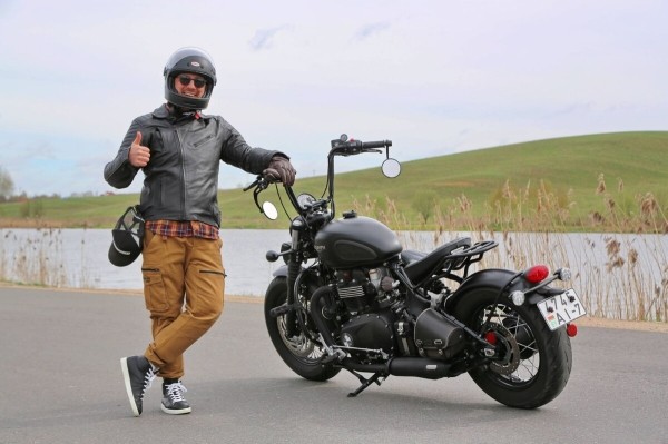 «В замок зажигания впихнули ключ от шкафа». Белорус про Triumph Bonneville Bobber из Америки «В замок зажигания впихнули ключ от шкафа». Белорус про Triumph Bonneville Bobber из Америки