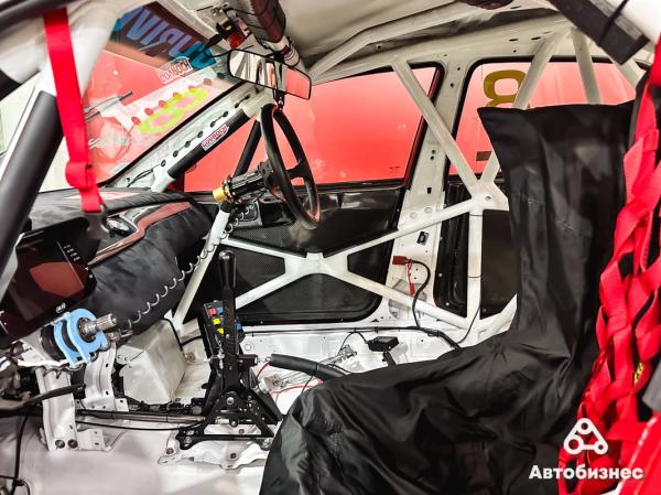 Белорус вложил 300 000 долларов в Mitsubishi Lancer Evolution. А теперь продает значительно дешевле Белорус вложил 300 000 долларов в Mitsubishi Lancer Evolution. А теперь продает значительно дешевле