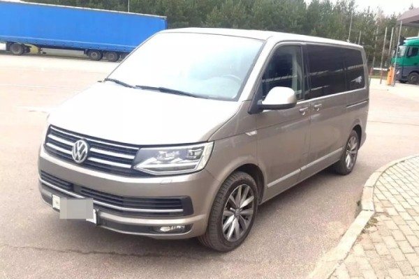 Белорус не смог пересечь литовскую границу на Volkswagen Multivan Белорус не смог пересечь литовскую границу на Volkswagen Multivan