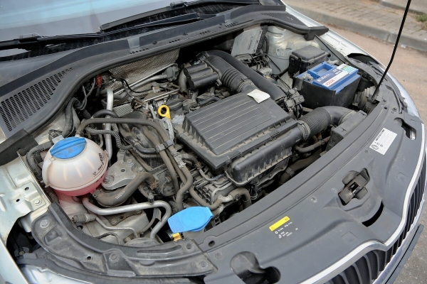 Владелица Skoda Rapid: «Сгнила крышка багажника!» Дилер: «Это не гарантийный случай». Чем закончился спор? Владелица Skoda Rapid: «Сгнила крышка багажника!» Дилер: «Это не гарантийный случай». Чем закончился спор?