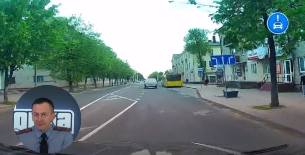 Есть ситуации, когда водители маршруток и автобусов не правы при выезде с остановок общественного транспорта. И это нужно знать Есть ситуации, когда водители маршруток и автобусов не правы при выезде с остановок общественного транспорта. И это нужно знать