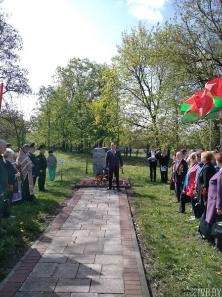 В Бресте почтили память узников концлагерей В Бресте почтили память узников концлагерей