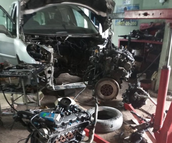 «Отъехал 100 км, а потом из-под капота как бабахнет!» Белорус купил Citroen C8, но до дома так и не добрался «Отъехал 100 км, а потом из-под капота как бабахнет!» Белорус купил Citroen C8, но до дома так и не добрался