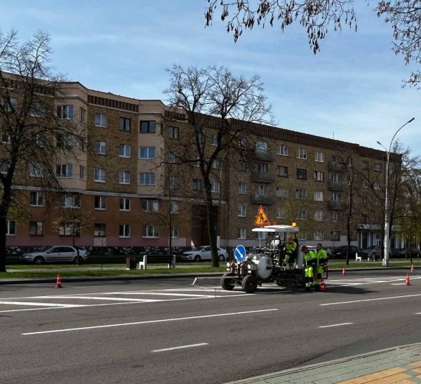 Брест к майским праздникам обновляет центральные улицы Брест к майским праздникам обновляет центральные улицы