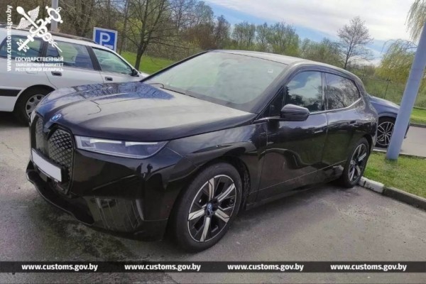Четыре люксовых автомобиля по заниженной стоимости везли в Беларусь из Польши Четыре люксовых автомобиля по заниженной стоимости везли в Беларусь из Польши