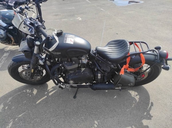 «В замок зажигания впихнули ключ от шкафа». Белорус про Triumph Bonneville Bobber из Америки «В замок зажигания впихнули ключ от шкафа». Белорус про Triumph Bonneville Bobber из Америки