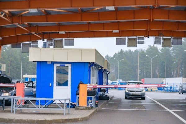 Как провезти в Беларусь авто из Европы с объёмом двигателя выше 1,9 литра? Узнали у тех, кто смог Как провезти в Беларусь авто из Европы с объёмом двигателя выше 1,9 литра? Узнали у тех, кто смог