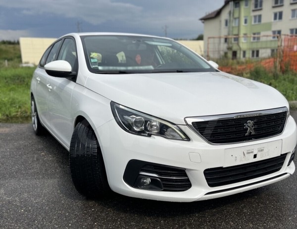 «Пробег однозначно её — даже не обсуждается». Нашли пять «дизелей» из Европы слегка дороже «десятки» «Пробег однозначно её — даже не обсуждается». Нашли пять «дизелей» из Европы слегка дороже «десятки»