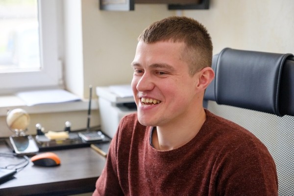 Белорус в агрогородке продаёт шины для грузовиков — прибыльно? Белорус в агрогородке продаёт шины для грузовиков — прибыльно?