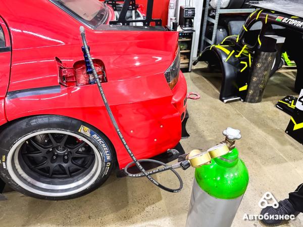 Белорус вложил 300 000 долларов в Mitsubishi Lancer Evolution. А теперь продает значительно дешевле Белорус вложил 300 000 долларов в Mitsubishi Lancer Evolution. А теперь продает значительно дешевле