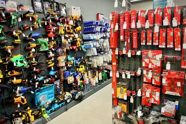 СКИДКИ на триммеры и аккумуляторные опрыскиватели в строительном магазине «A-CENTR.BY» на Махновича в Бресте СКИДКИ на триммеры и аккумуляторные опрыскиватели в строительном магазине «A-CENTR.BY» на Махновича в Бресте