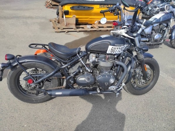 «В замок зажигания впихнули ключ от шкафа». Белорус про Triumph Bonneville Bobber из Америки «В замок зажигания впихнули ключ от шкафа». Белорус про Triumph Bonneville Bobber из Америки