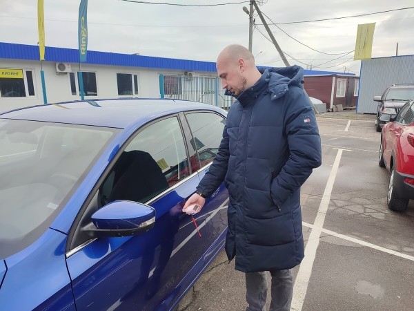 «За эти деньги не продашь!» Сколько за Skoda Rapid 2020 г. в. предложили перекупы и сколько — дилеры?