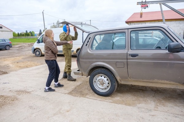Белорус в агрогородке продаёт шины для грузовиков — прибыльно? Белорус в агрогородке продаёт шины для грузовиков — прибыльно?