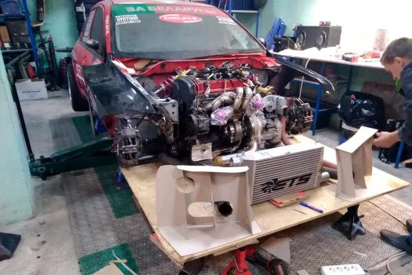 Белорус вложил 300 000 долларов в Mitsubishi Lancer Evolution. А теперь продает значительно дешевле Белорус вложил 300 000 долларов в Mitsubishi Lancer Evolution. А теперь продает значительно дешевле